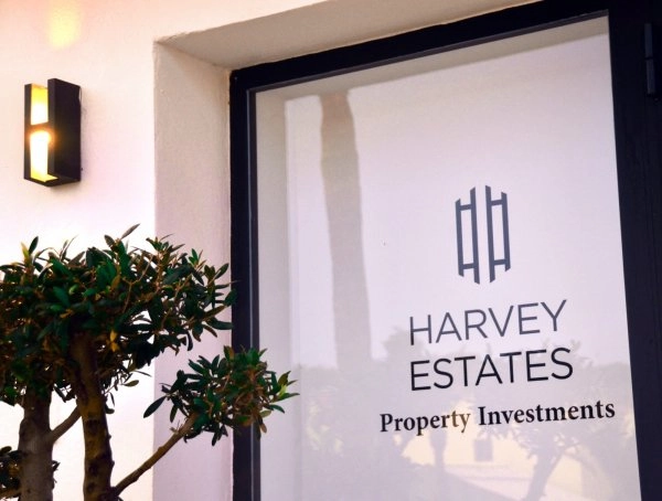 Foto exterior oficina Harvey Estates